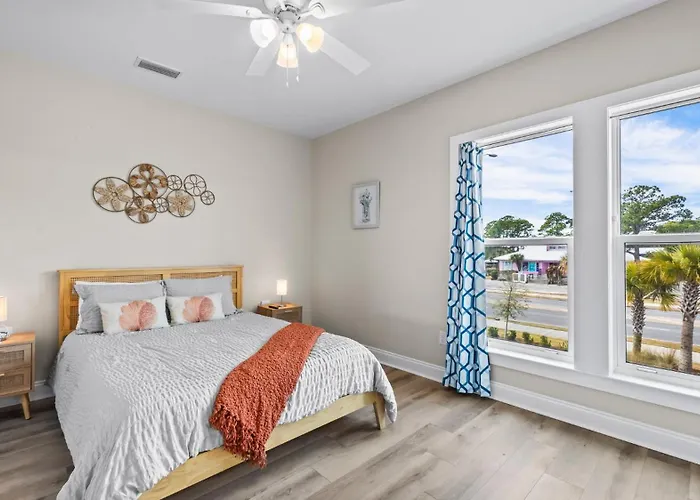Bayou Sunrise 1102 Apartment